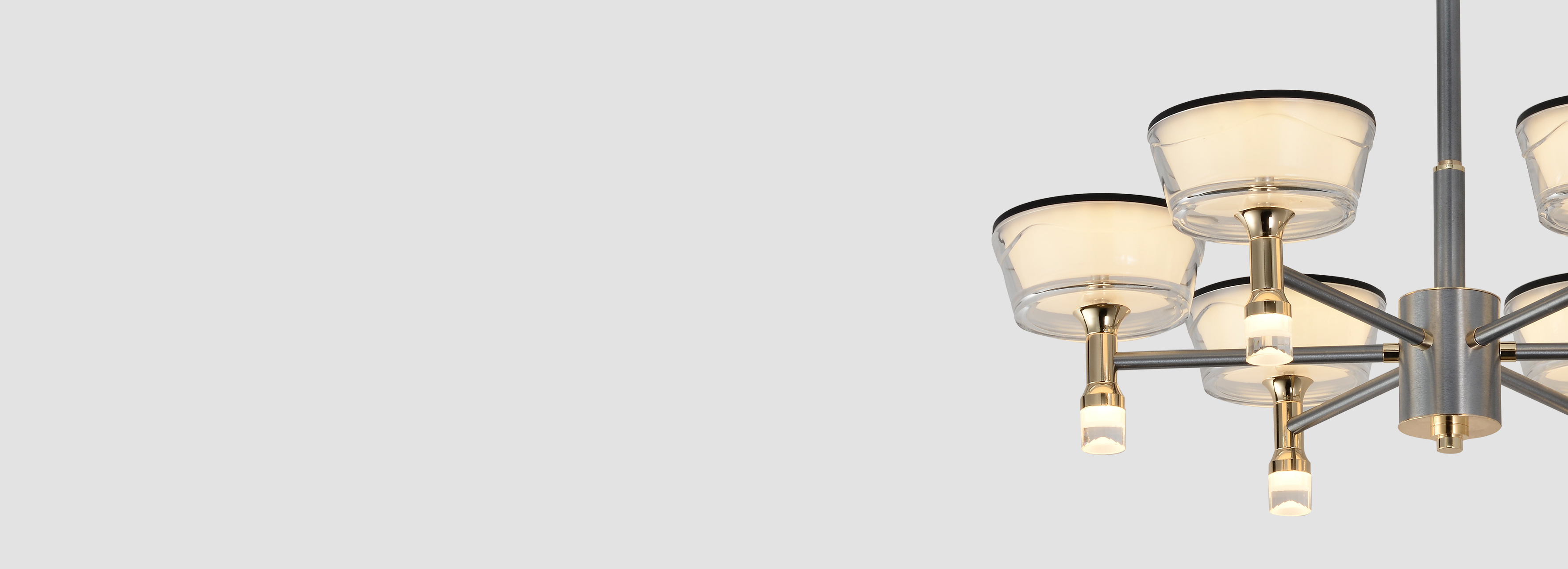 柔和光线 优质玻璃灯罩，高透光率，出光...