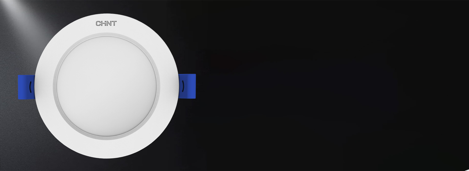 精于细节：细腻磨砂工艺 更具视觉美感，...