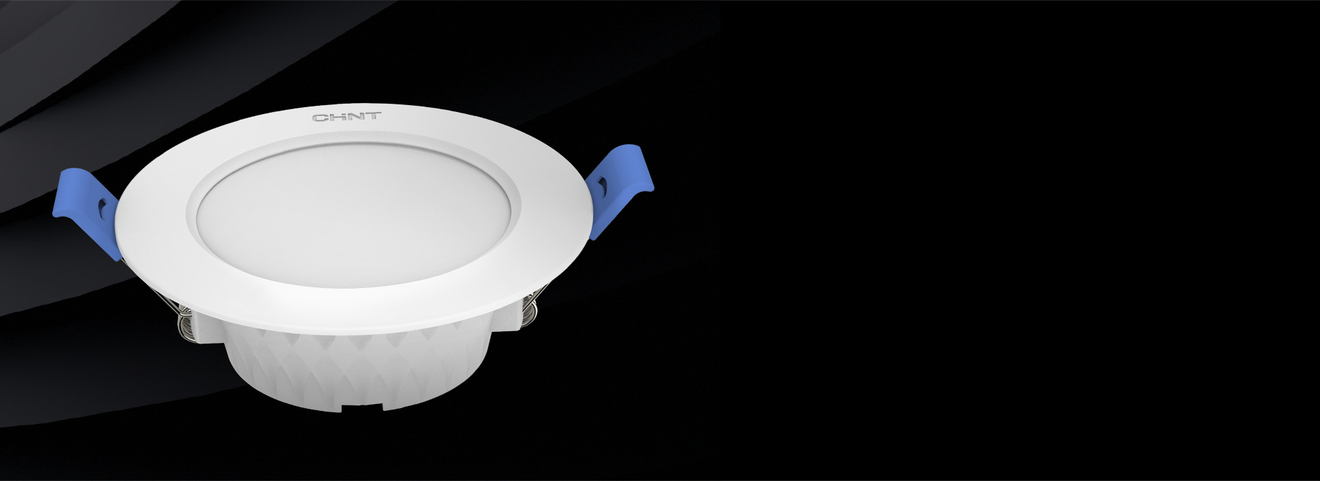 重塑外型：流线型凤羽纹理 将企业文化精...