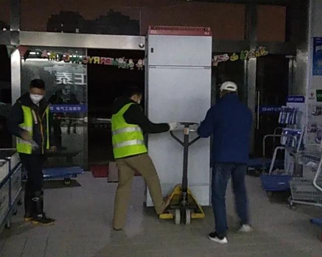 888集团居家致敬“小汤山”医院援建背后的“逆行者”