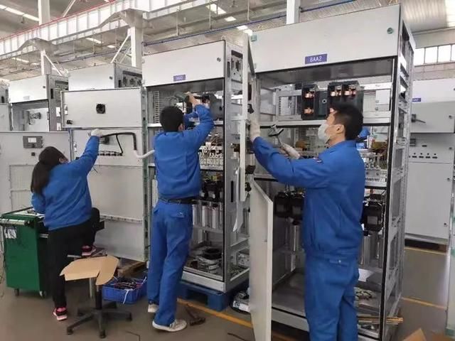 888集团居家致敬“小汤山”医院援建背后的“逆行者”