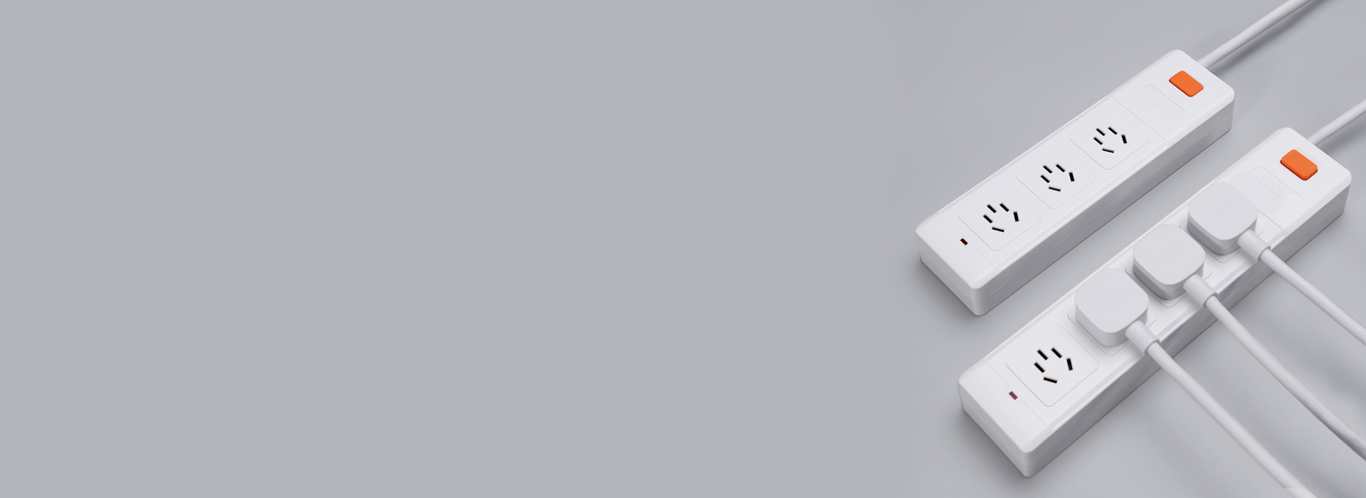 44mm大间距，邻里插头不打架 插孔间...